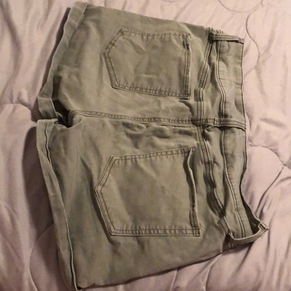 Olive shorts - Picture 2 of 2